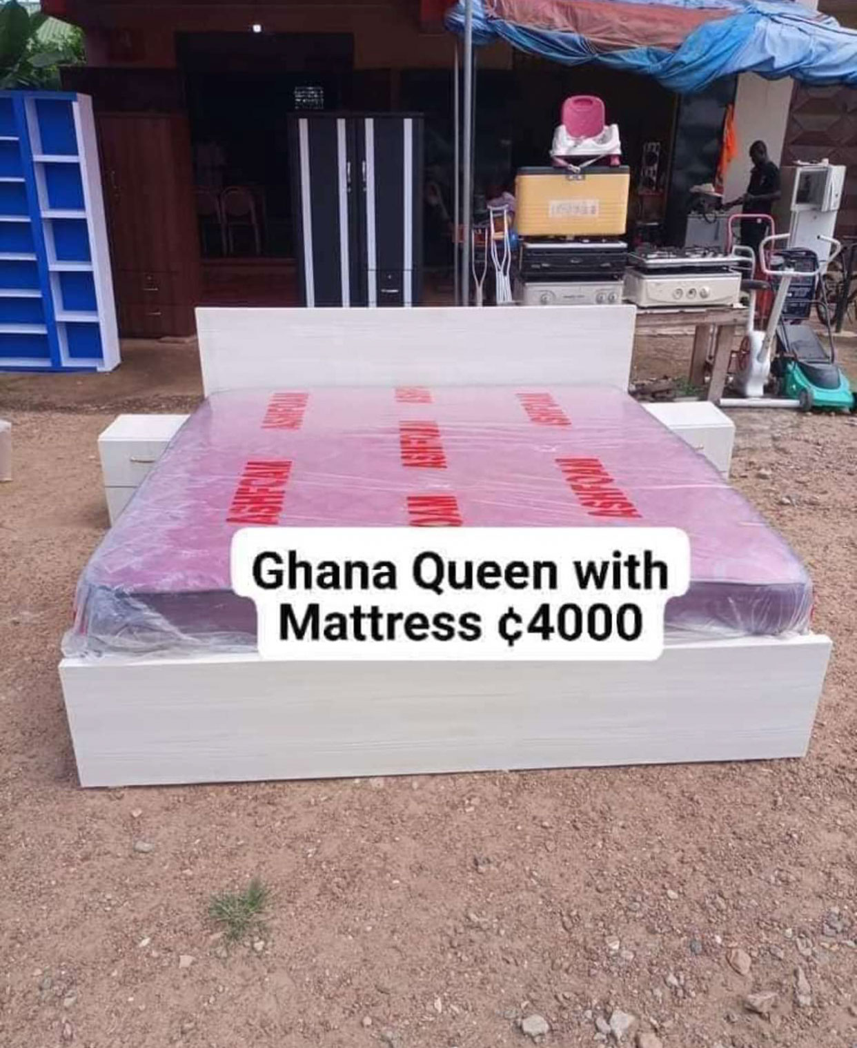 queen bed 